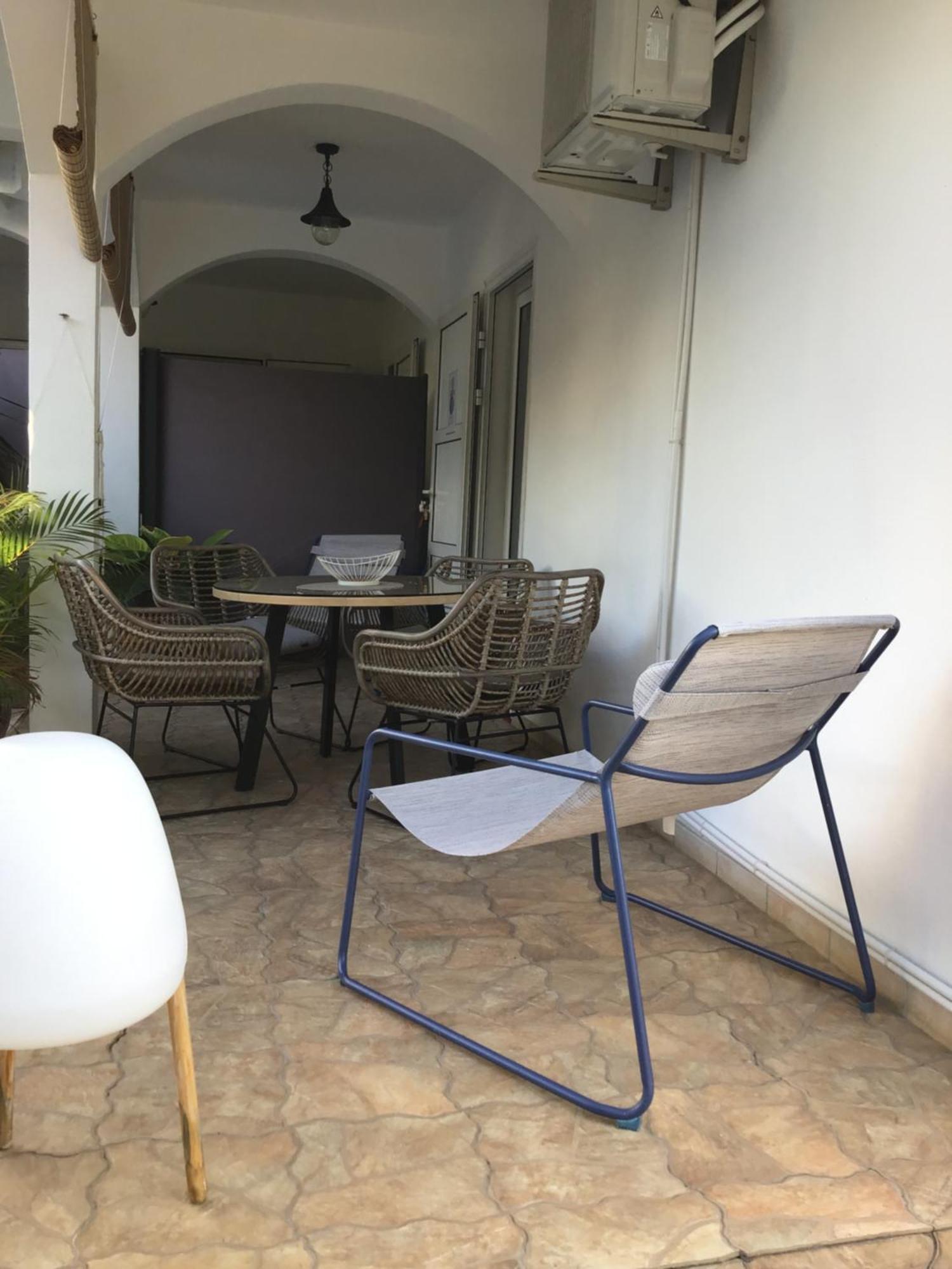 Studio Cosy Avec Piscine Dans Une Villa Saint-Denis Exterior photo
